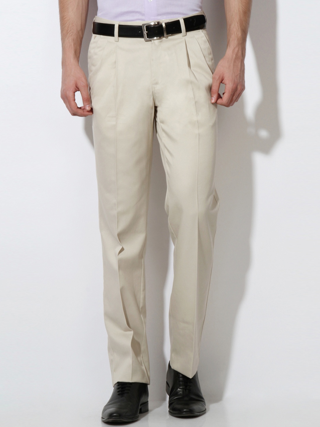 

Van Heusen Men Cream-Coloured Solid Formal Trousers