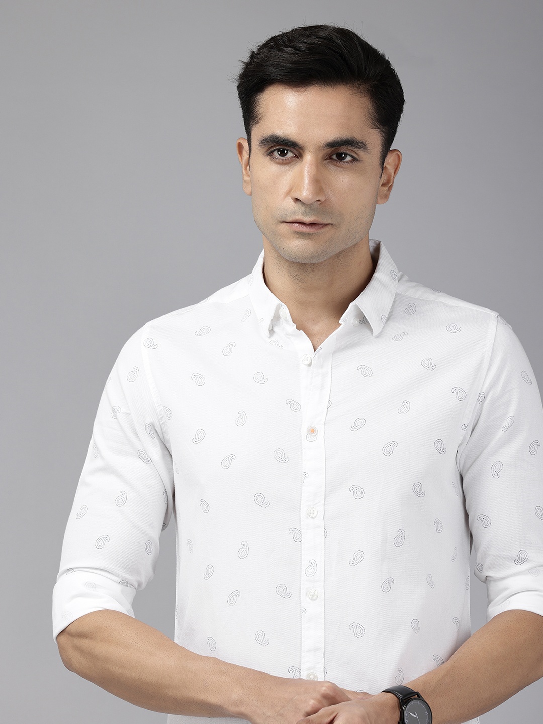 

SPYKAR Slim Fit Ethnic Motifs Printed Pure Cotton Casual Shirt, White