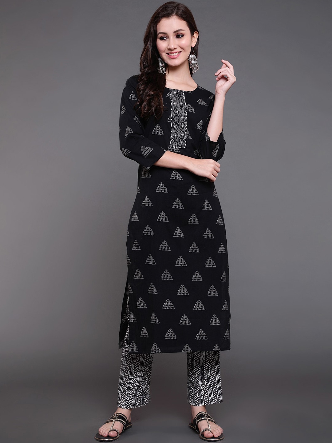 

antaran Women Black Ethnic Motifs Printed Pure Cotton Kurta Set