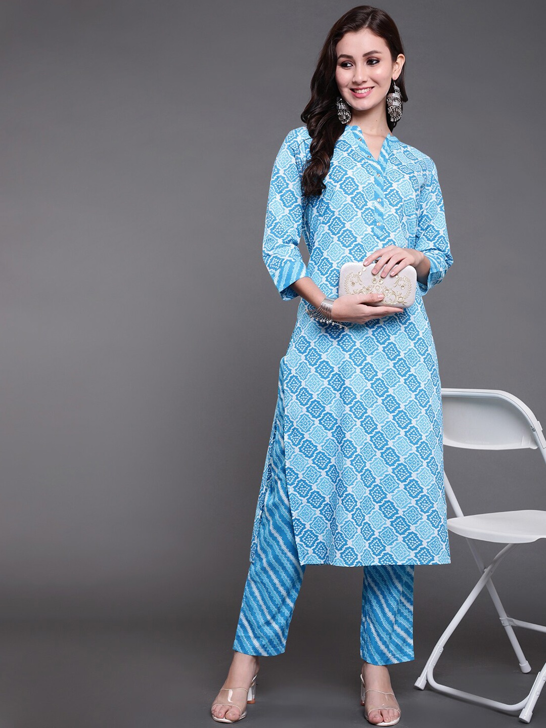 

antaran Women Blue Ethnic Motifs Printed Empire Pure Cotton Kurti with Trousers