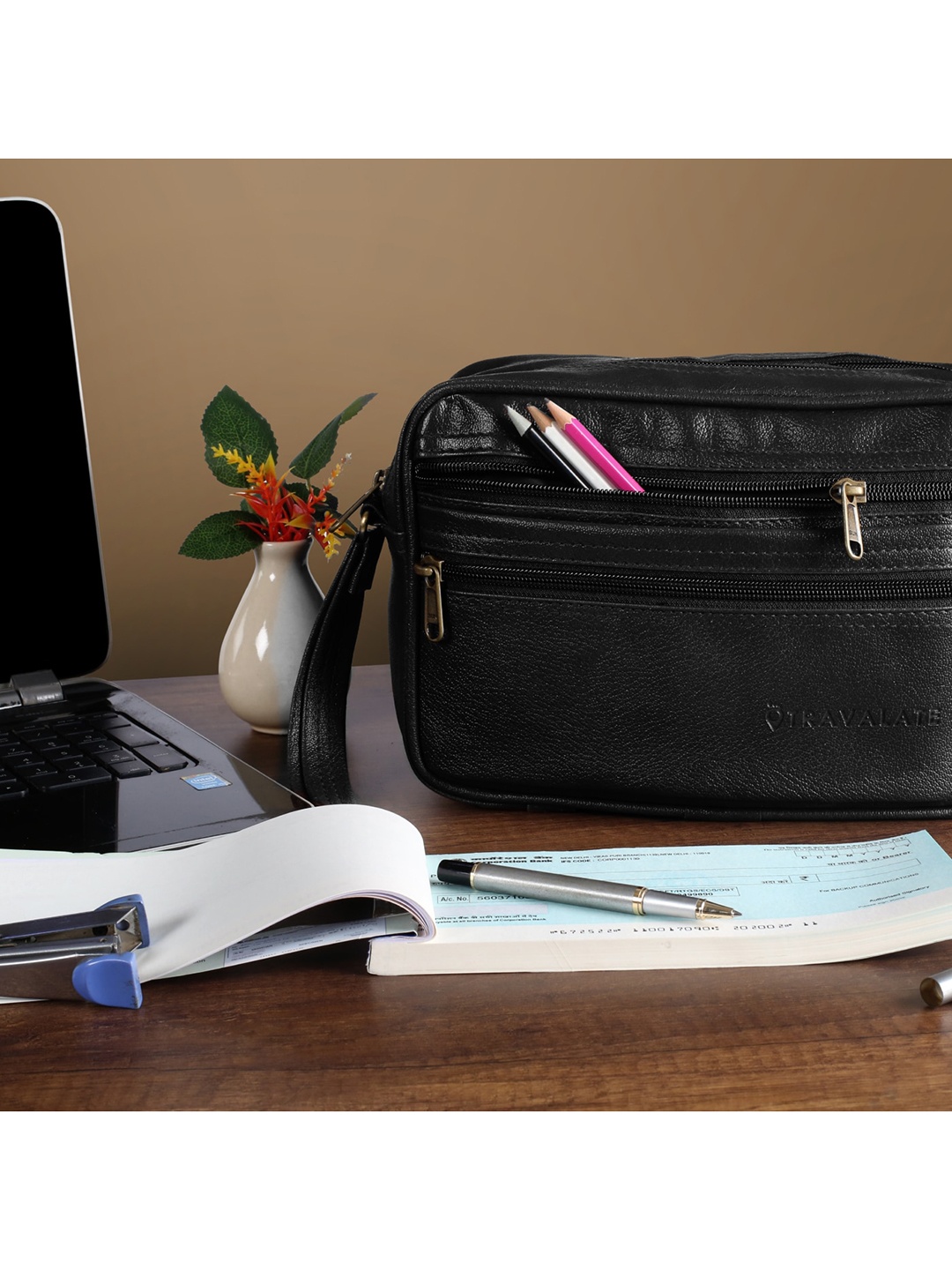 

TRAVALATE Black Solid Travel Pouch