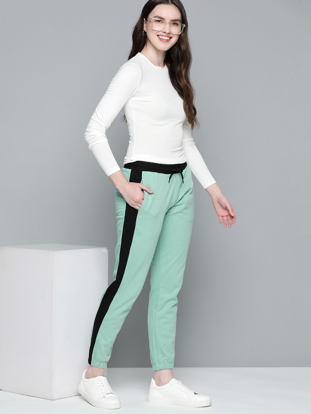 

Mast & Harbour Women Green & Black Stripes Detail Knitted Joggers