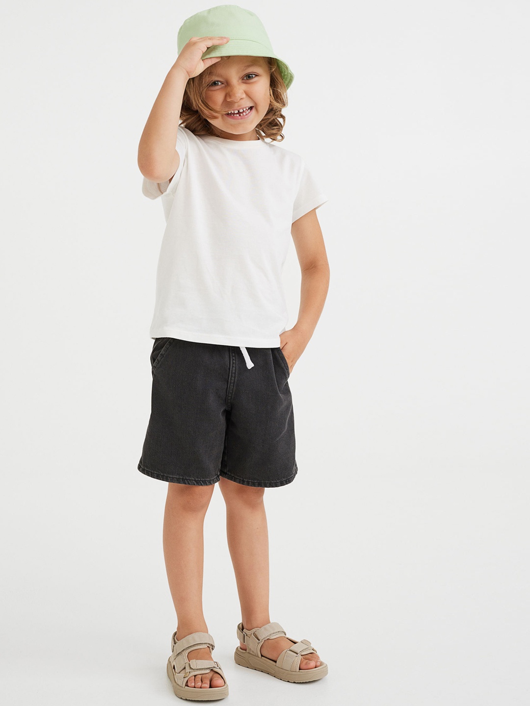 

H&M Boys Charcoal Grey Cotton Denim Shorts