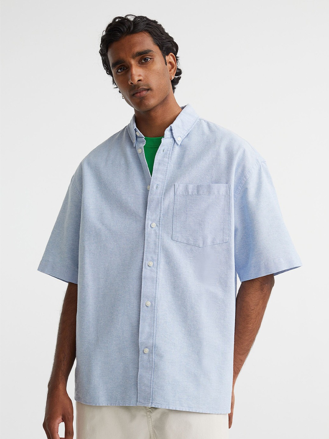 

H&M Men Blue Oversized Fit Short-Sleeved Oxford Shirt