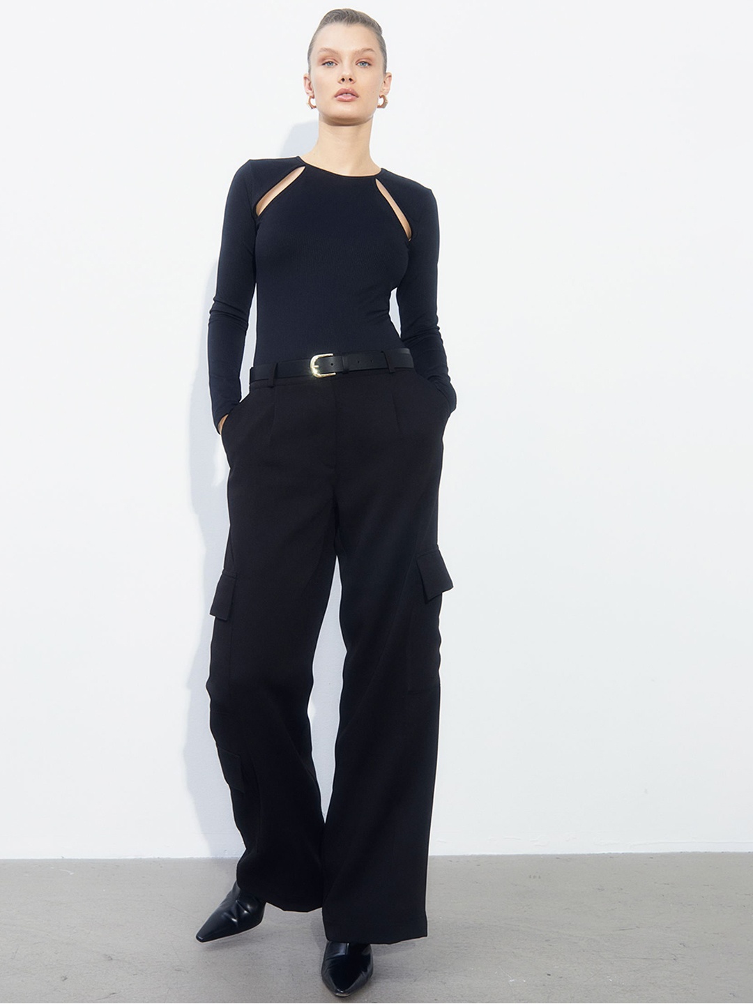 

H&M Women Black Twill Utility Trousers