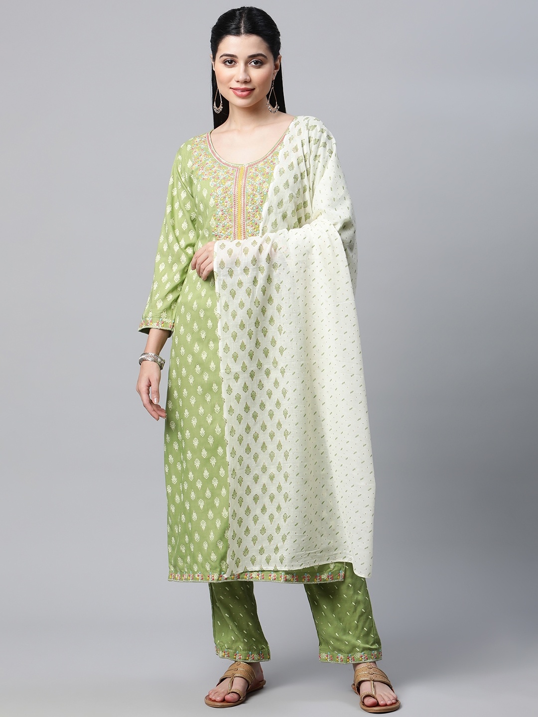 

mokshi Women Green & Cream-Coloured Ethnic Printed Kurta with Palazzos & Dupatta