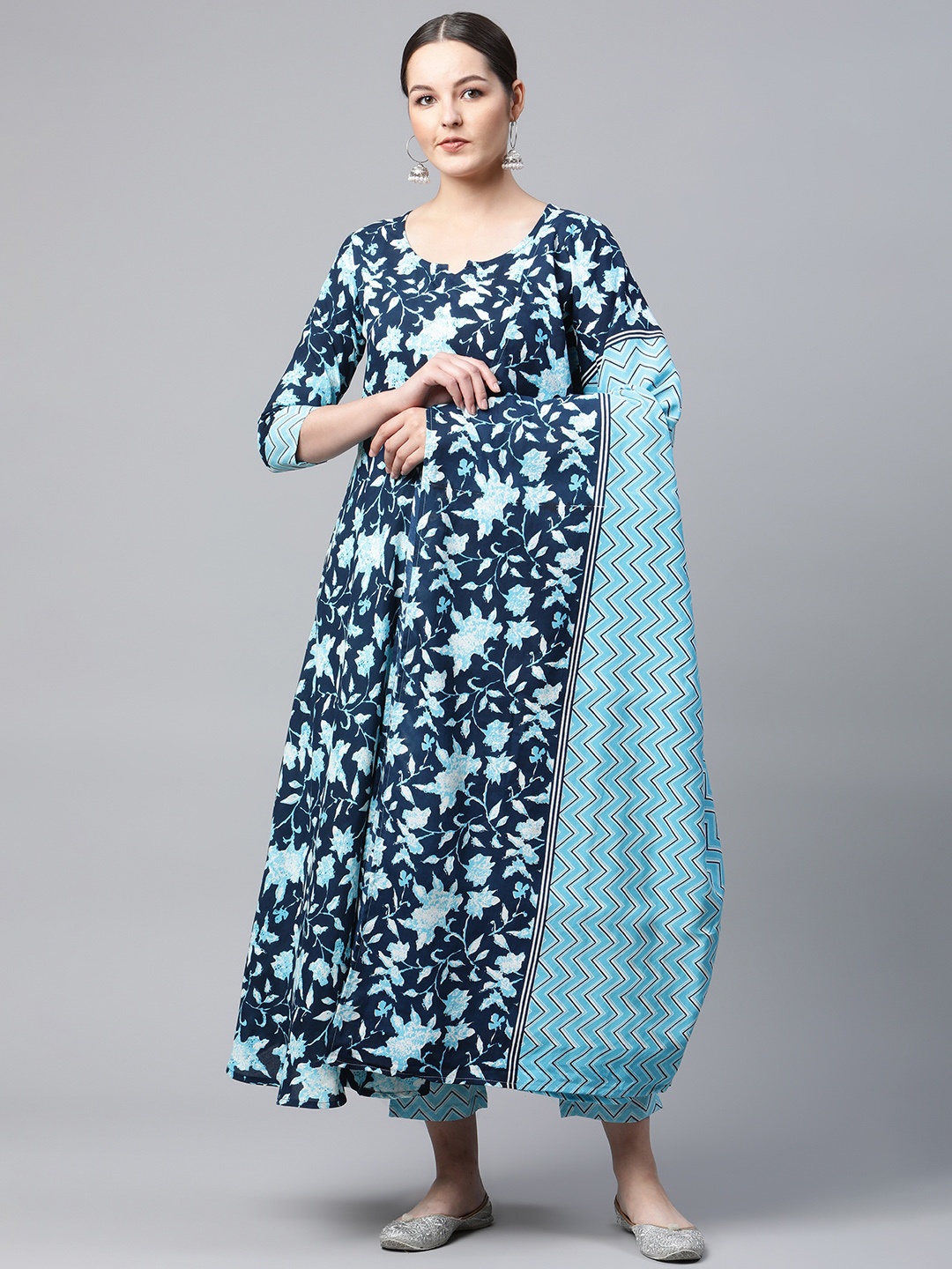 

mokshi Women Navy Blue Floral Printed Kurta with Palazzos & Dupatta