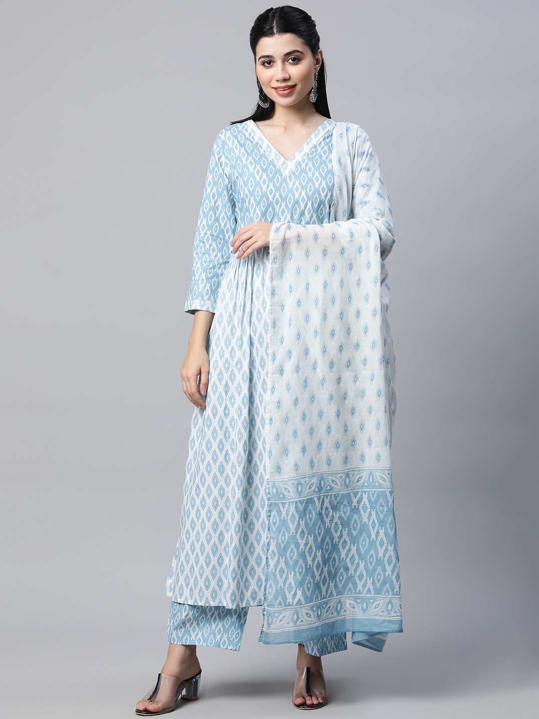 

mokshi Women Blue & White Ethnic Printed Pleated Pure Cotton Kurta with Palazzos & Dupatta