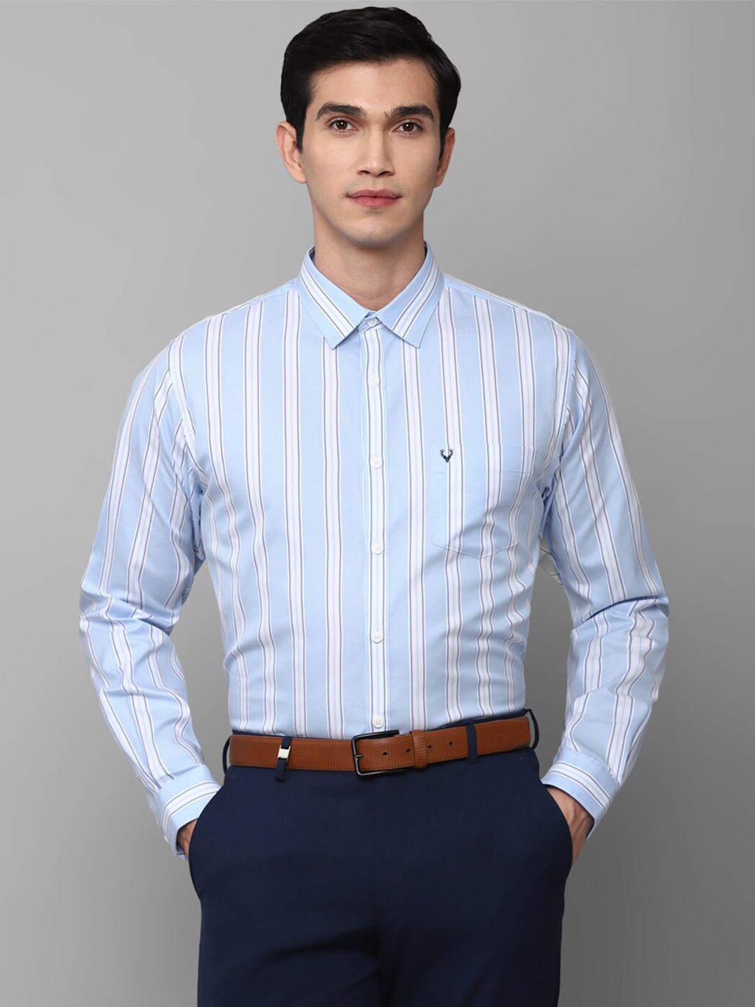 

Allen Solly Men Blue Slim Fit Striped Formal Shirt