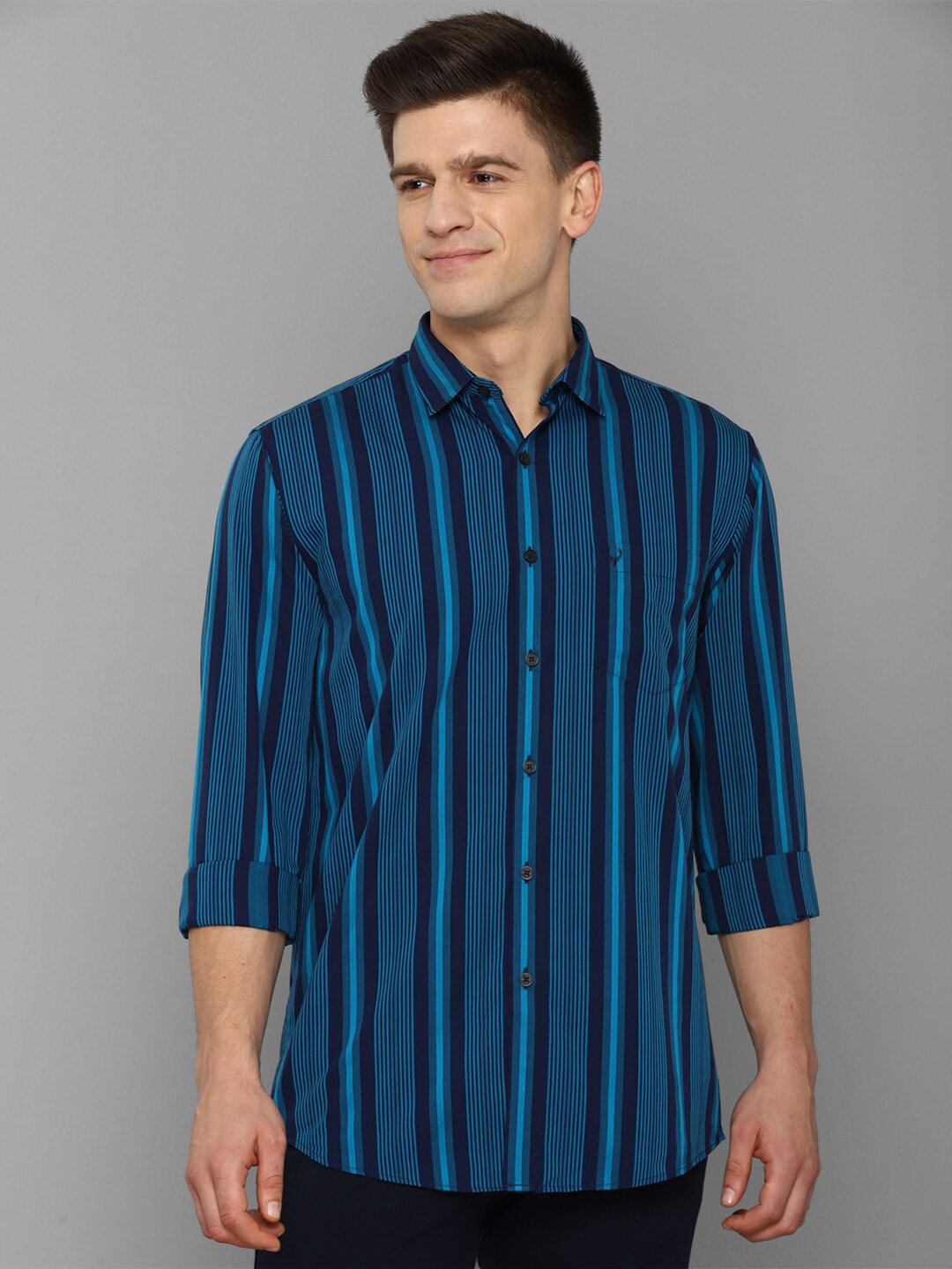 

Allen Solly Men Blue Slim Fit Striped Cotton Casual Shirt