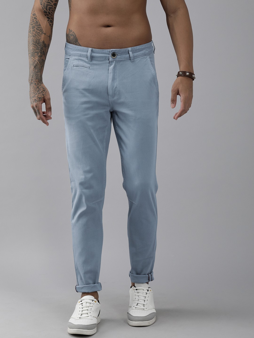 

Roadster Men Blue Solid Slim Fit Regular Trousers