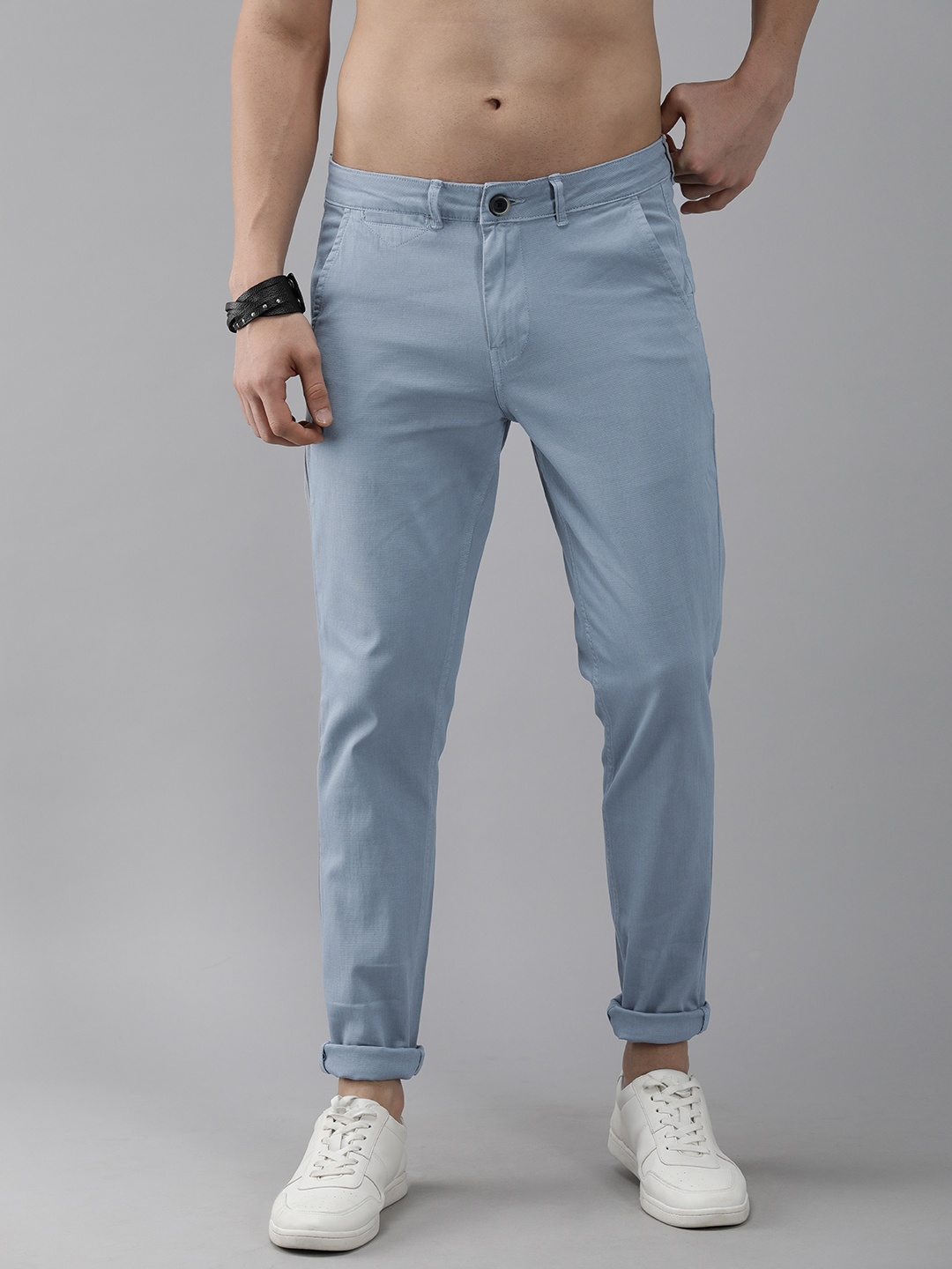 

Roadster Men Blue Solid Slim Fit Regular Trousers