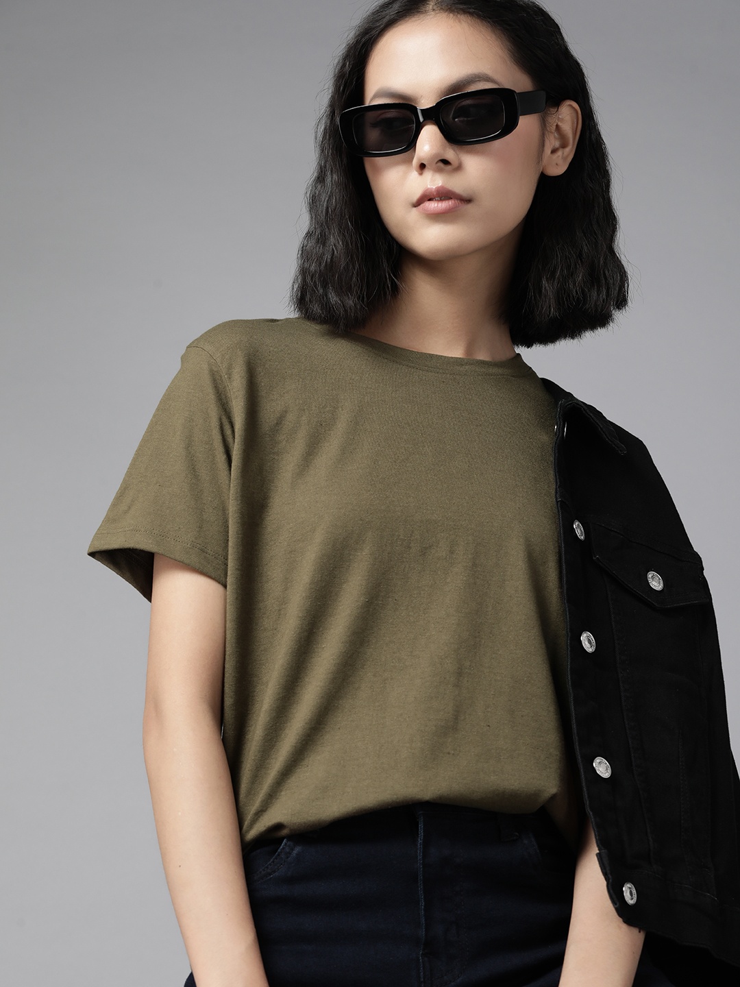 

The Roadster Lifestyle Co. Women Oversized Solid T-shirt, Olive