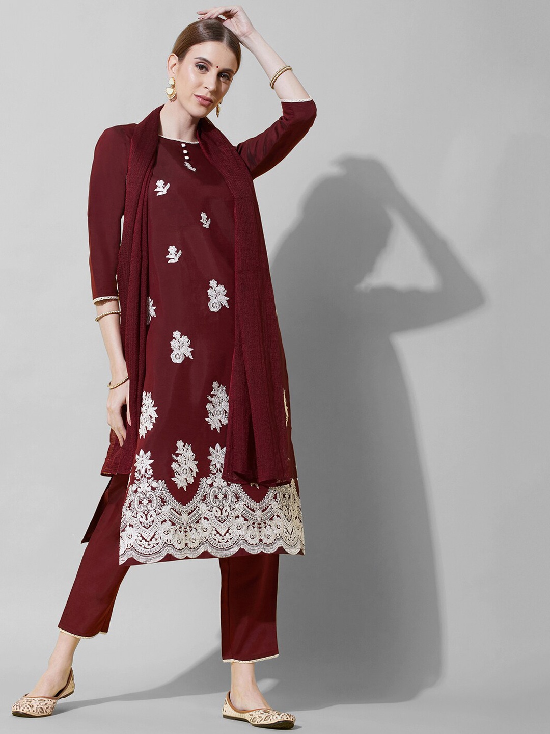 

SKYLEE Women Maroon Floral Embroidered Kurta with Trousers & With Dupatta