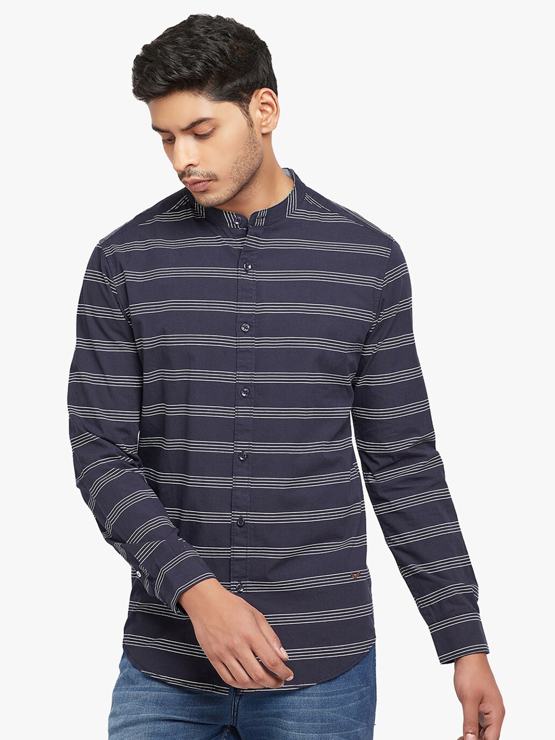 

Blue Buddha Men Navy Blue Horizontal Stripes Casual Shirt