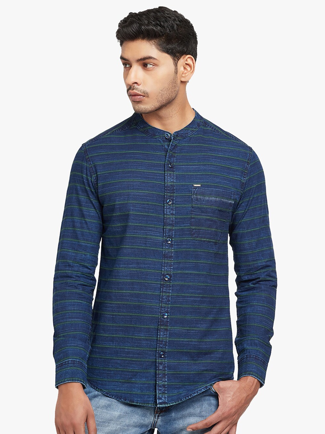 

Blue Buddha Men Green & Blue Striped Casual Shirt
