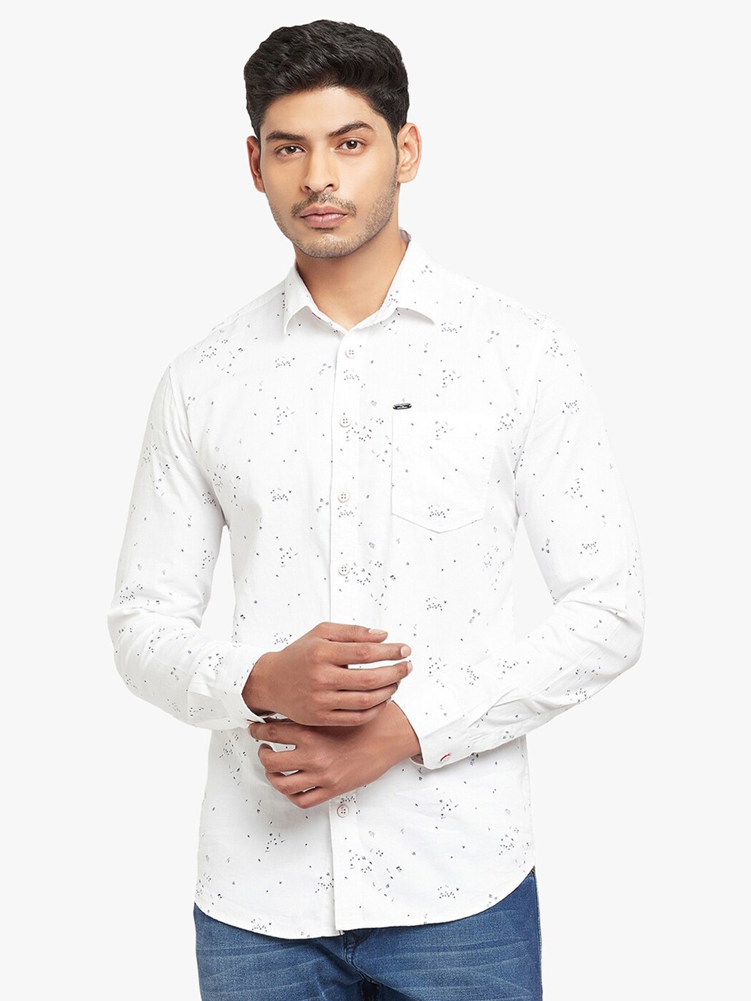 

Blue Buddha Men White Printed Cotton Casual Shirt