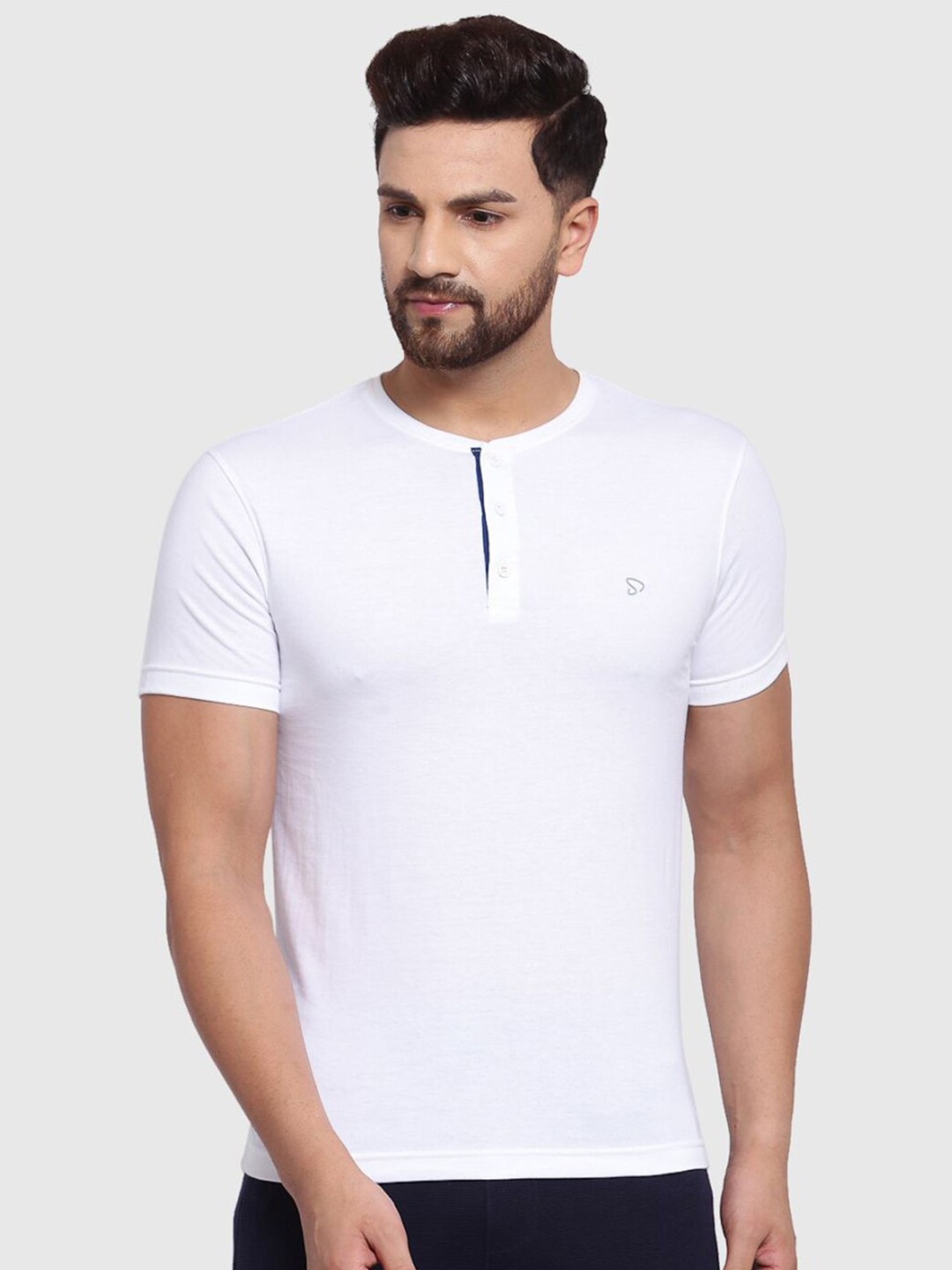 

SPORTO Men White Henley Neck Cotton Slim Fit T-shirt