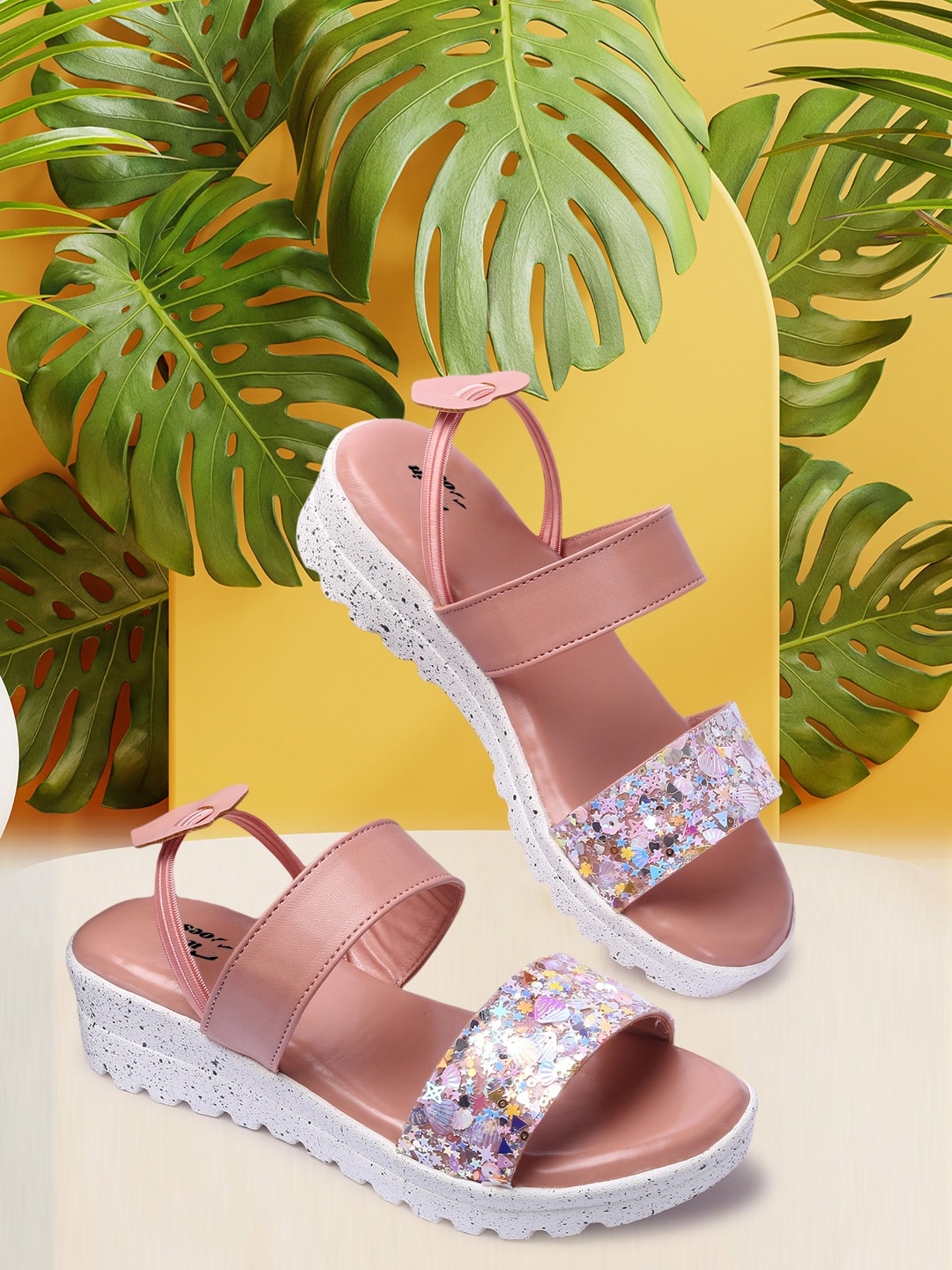 

TWIN TOES Women Pink Open Toe Flats