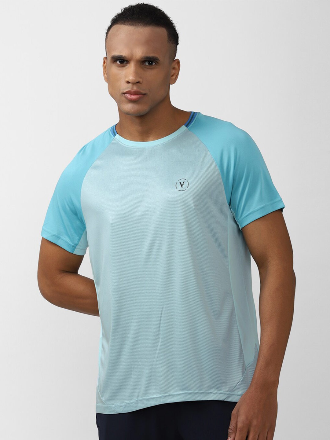 

Van Heusen Flex Men Blue Colourblocked Slim Fit T-shirt