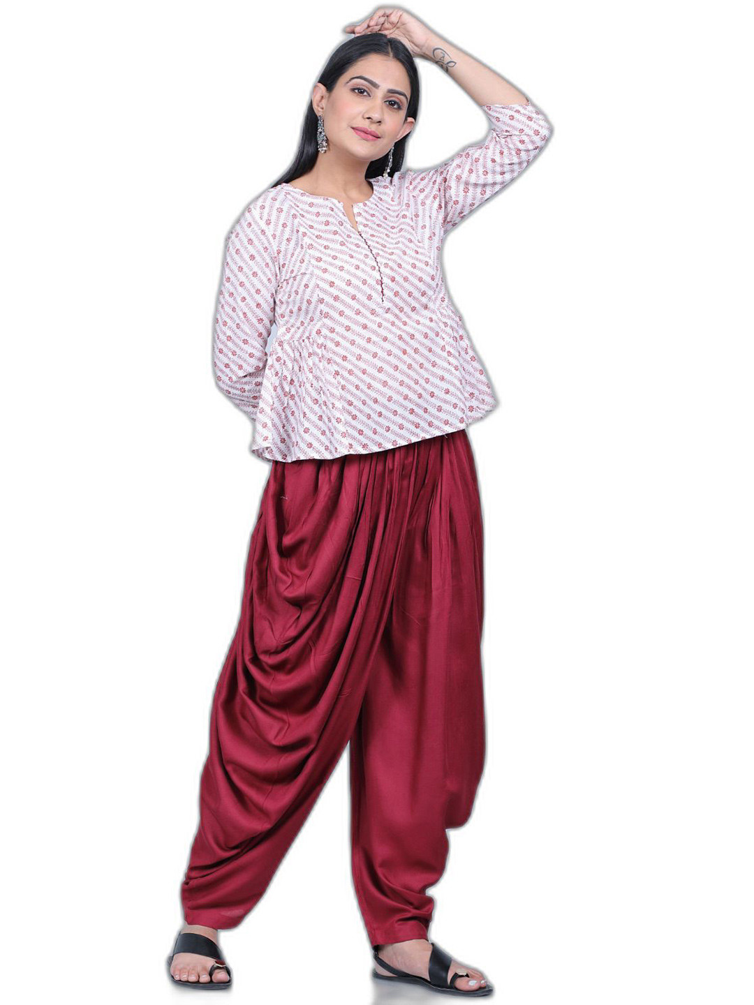 

SUTI Red & White Floral Print Blouson Top