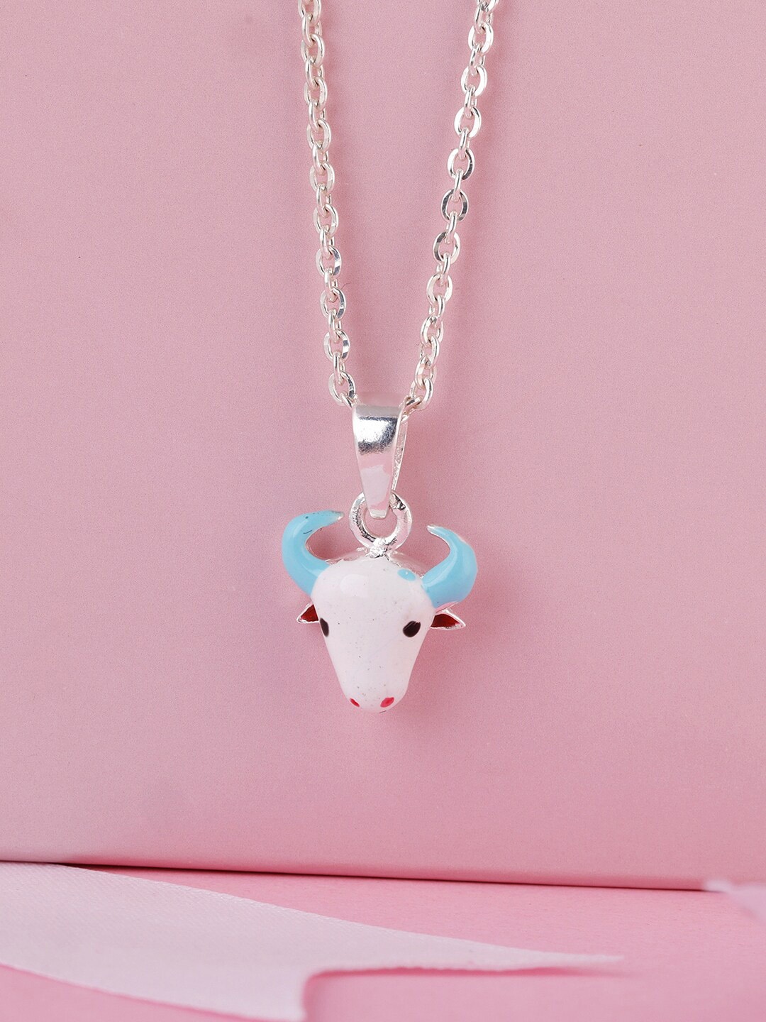 

GIVA Girls Rhodium-Plated Moo Pendant With Link Chain, Silver