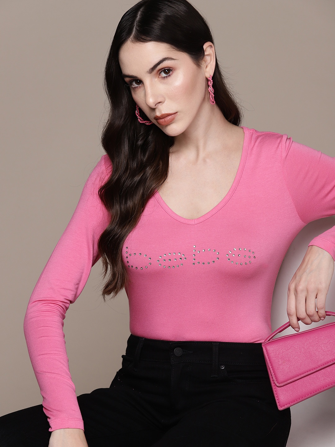 

bebe Season Staples Brand Logo Embellished V-Neck Fitted Top, Pink