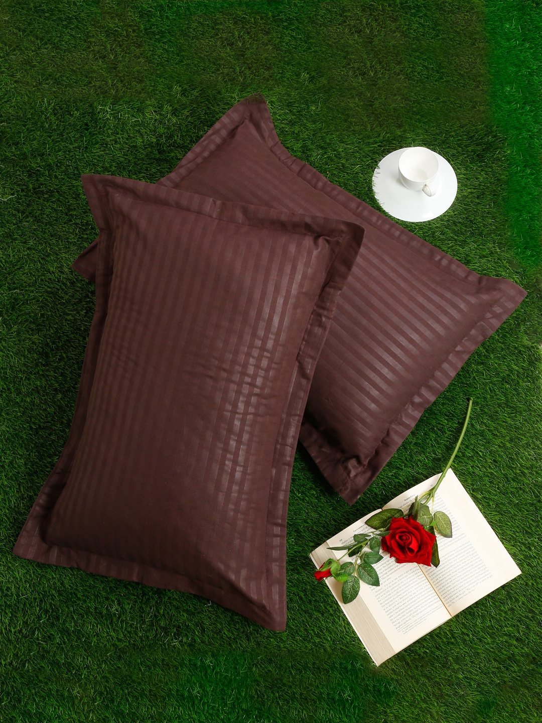 

SOKNACK Set Of 2 Brown Striped Patterned 280 TC Cotton Pillow Covers