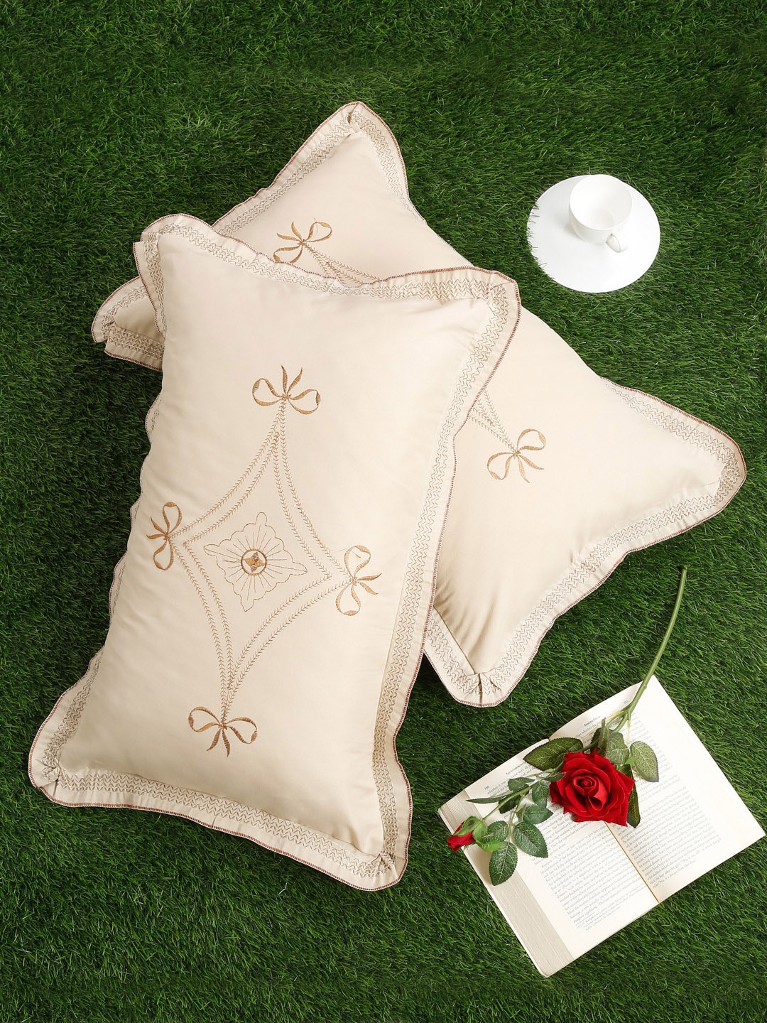 

SOKNACK Set Of 2 Beige Embroidered Pure Cotton 220 TC Pillow Covers