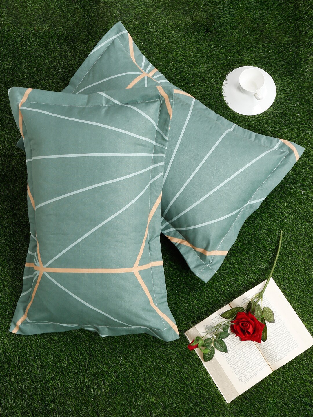 

SOKNACK Set Of 2 Printed Micro Cotton Pillow Cover, Green