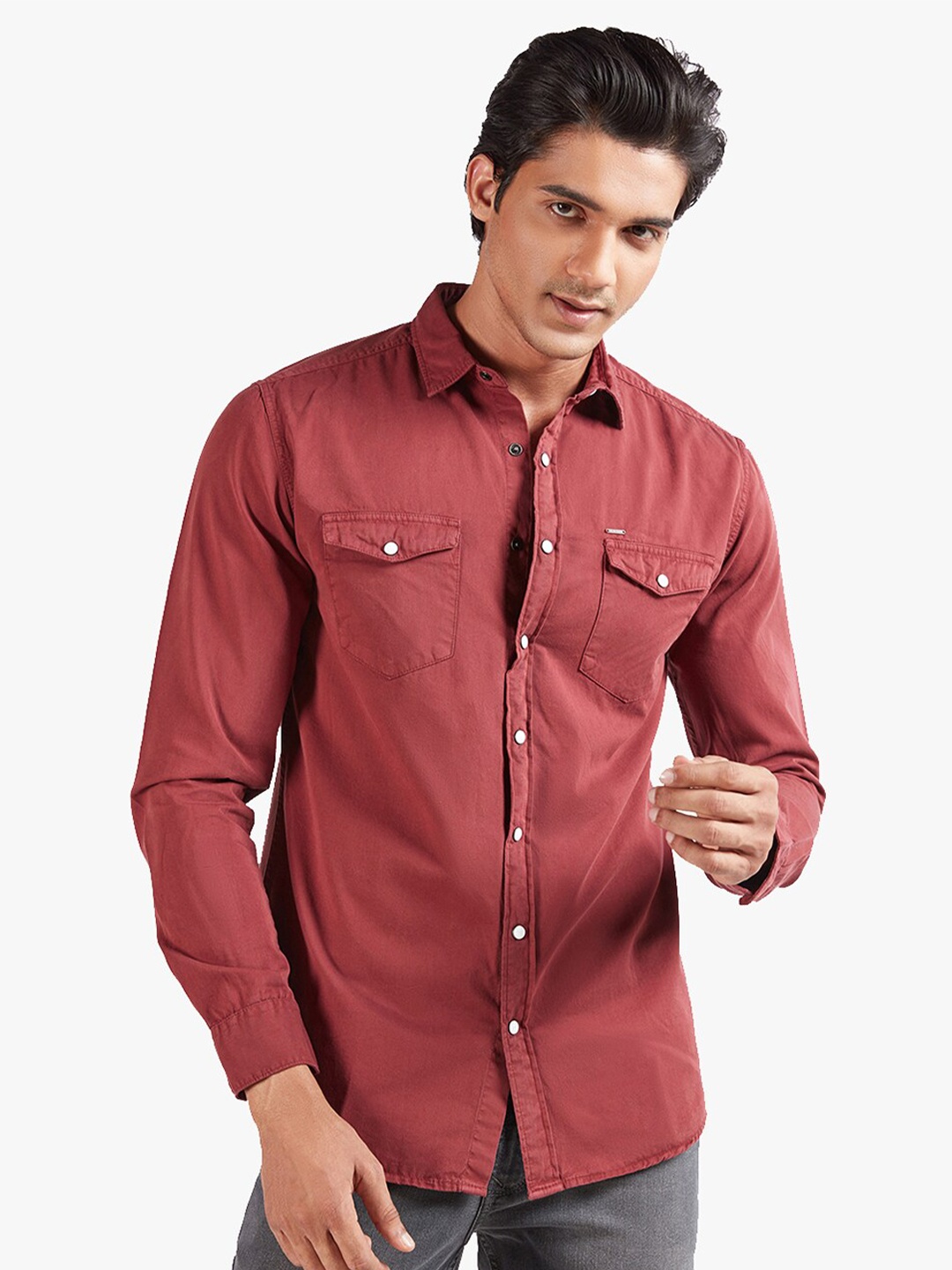 

Blue Buddha Men Maroon Casual Shirt