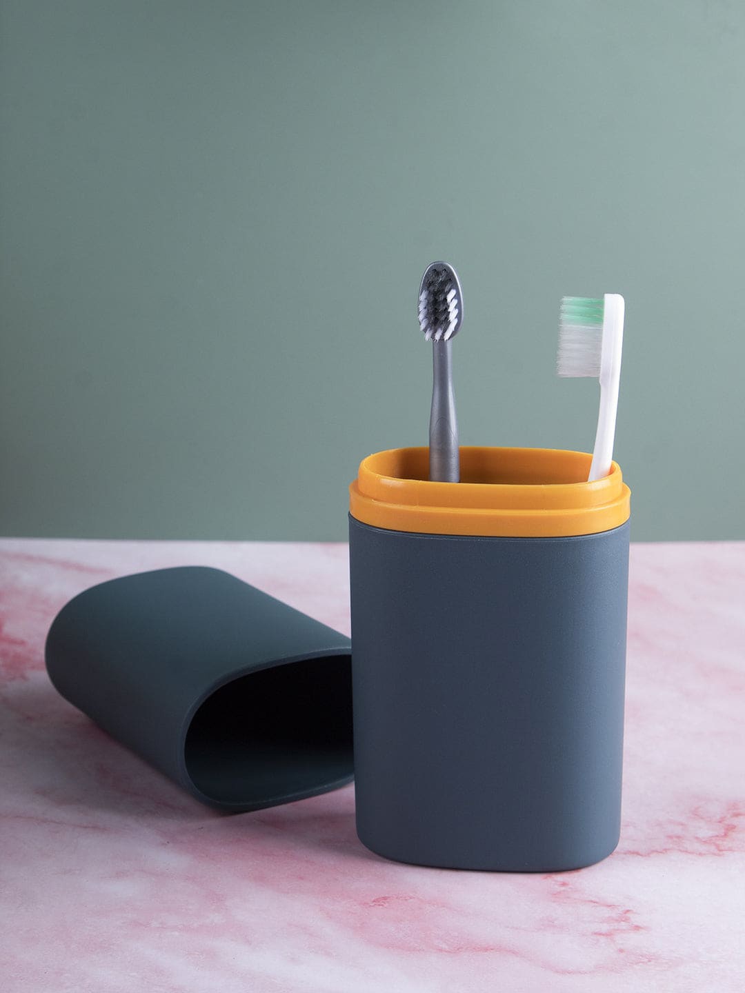 

MARKET99 Green Solid Toothbrush Holder