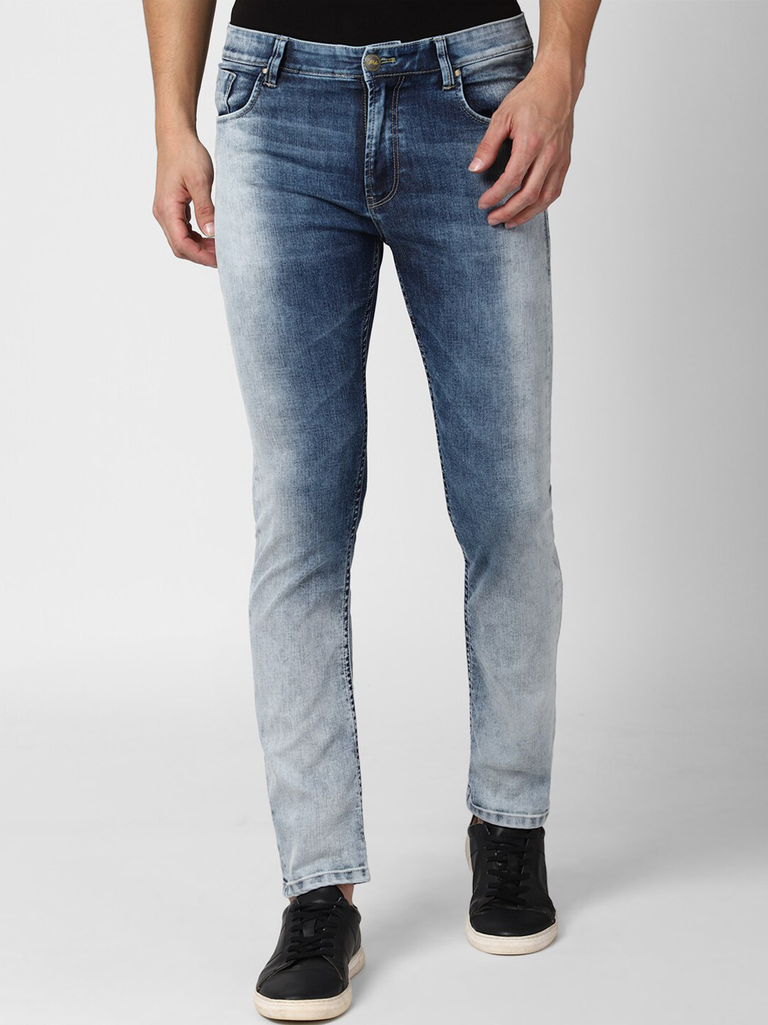 

Peter England Casuals Men Blue Cotton Slim Fit Heavy Fade Jeans