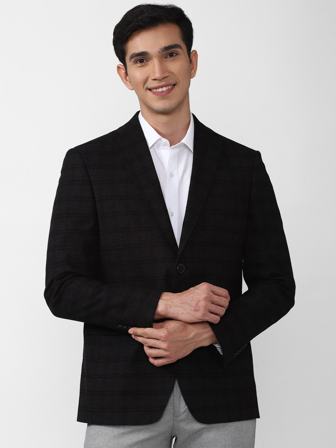 

Peter England Elite Men Black Checked Slim-Fit Single Breasted Formal Blazers