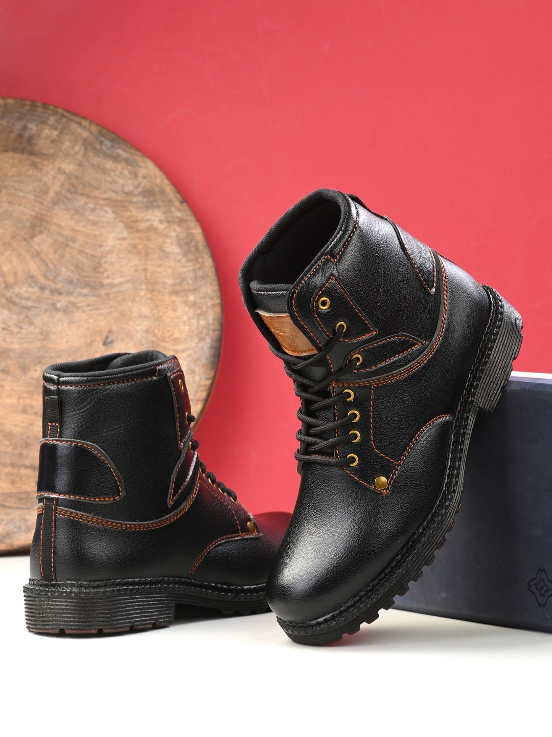 

Big Fox Men Black Solid Lace-Up Boots
