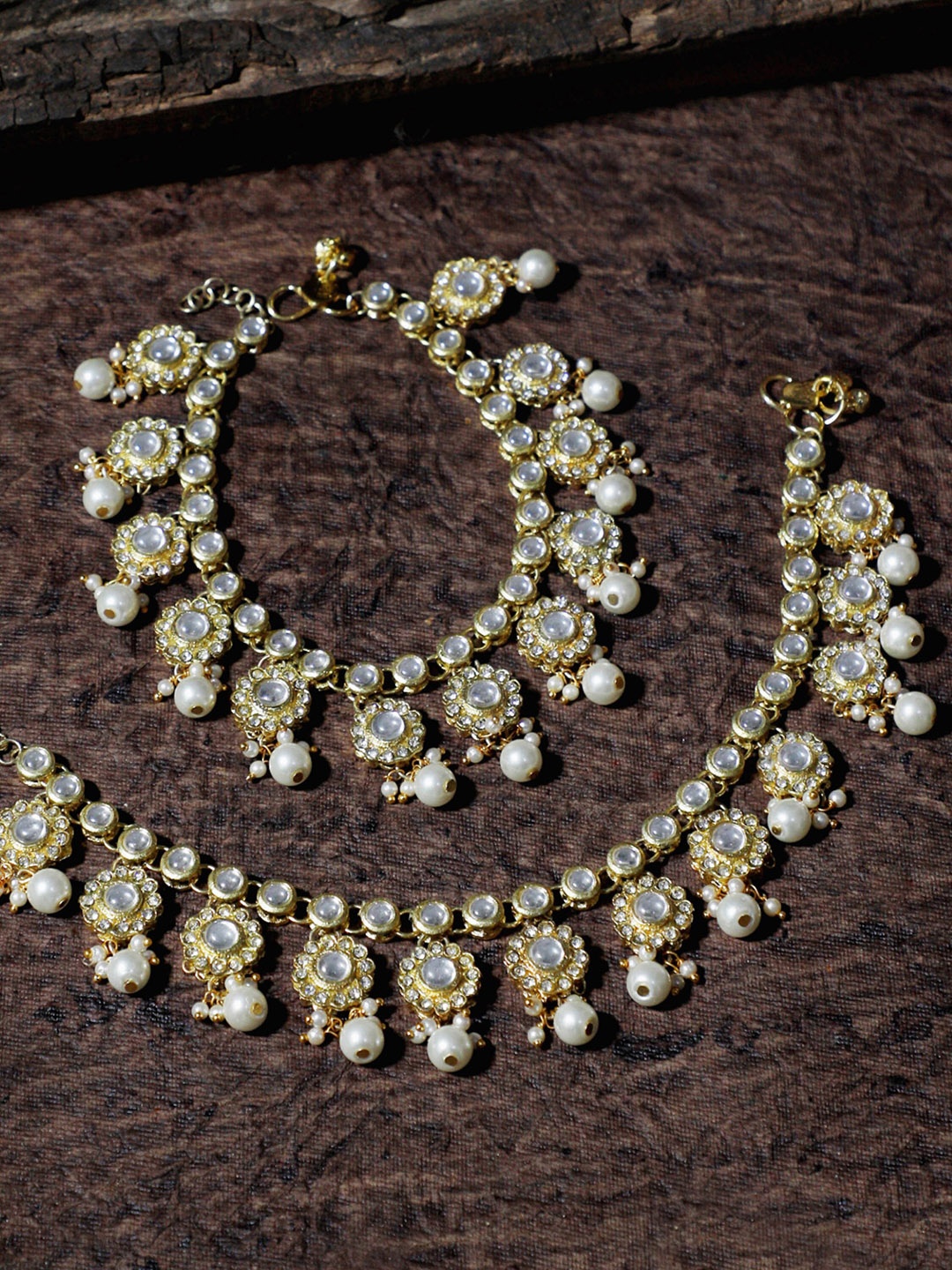 

Karatcart Gold-Plated Kundan & Pearls Studded Handcrafted Anklets