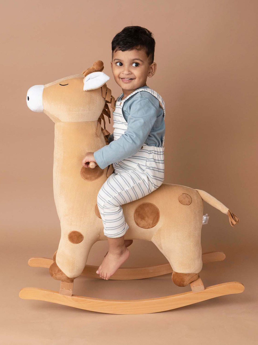 

haus & kinder Infants Brown Printed Giraffe Plush Rockers