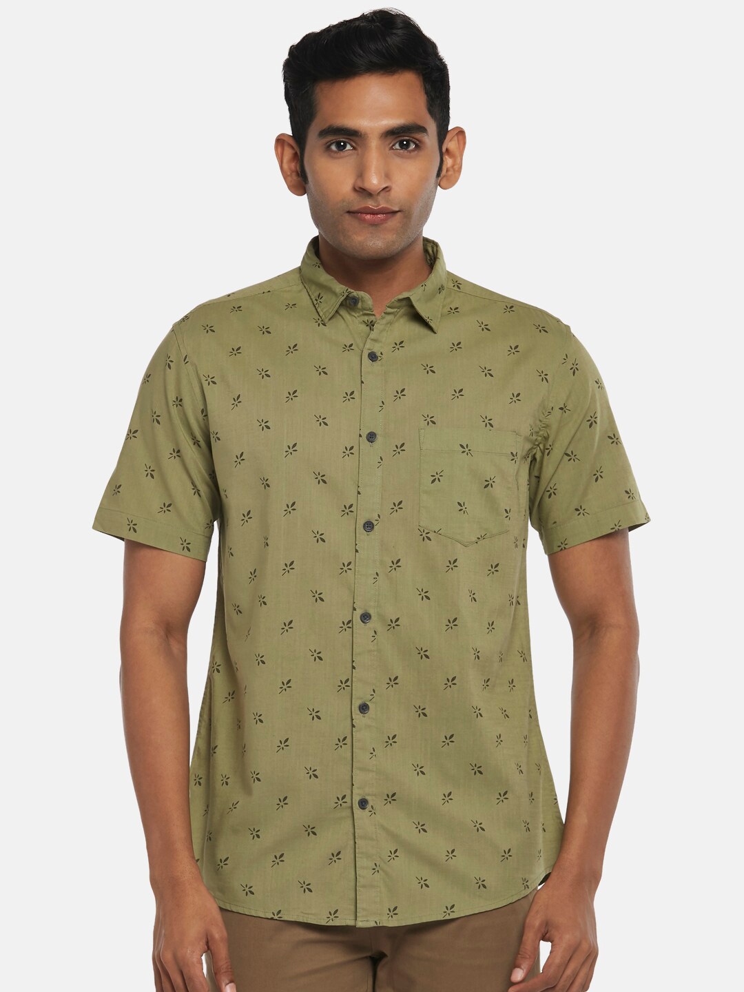 

BYFORD by Pantaloons Men Olive Green Slim Fit Printed Casual Shirt