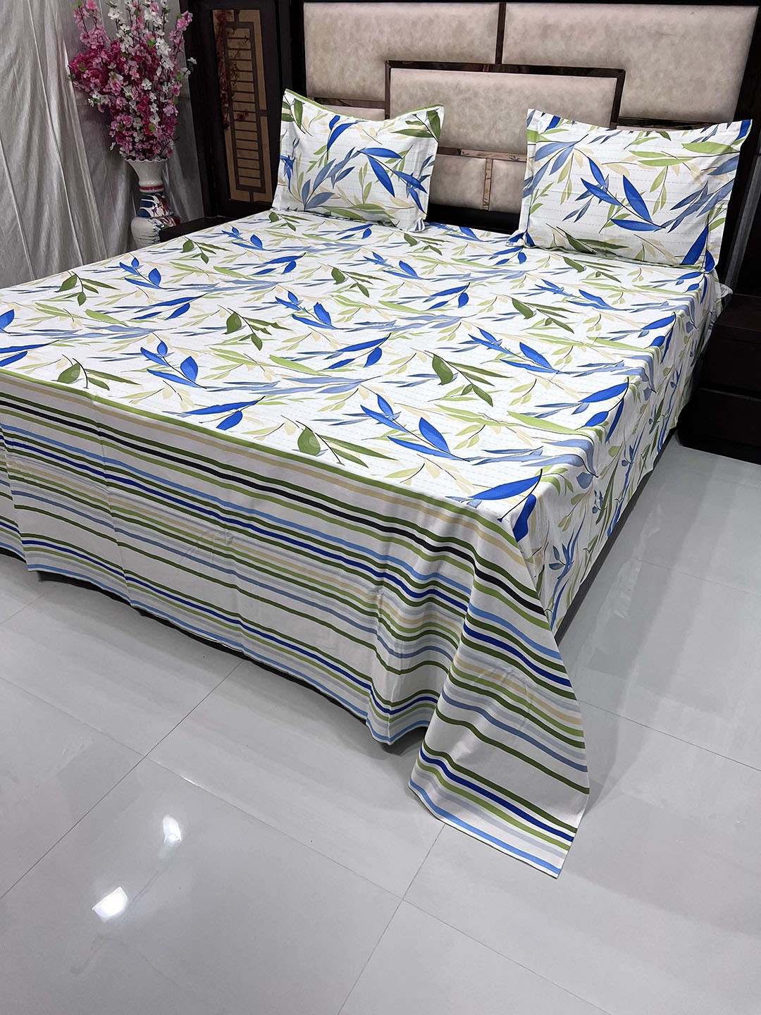 

Pure Decor White & Blue Floral King Bedsheet with 2 Pillow Covers