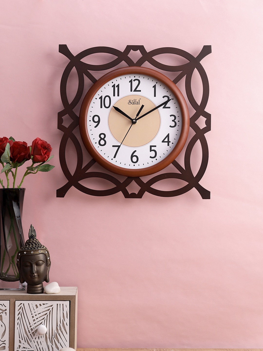

Safal Brown & White Abstract Shaped Contemporary Wall Clock