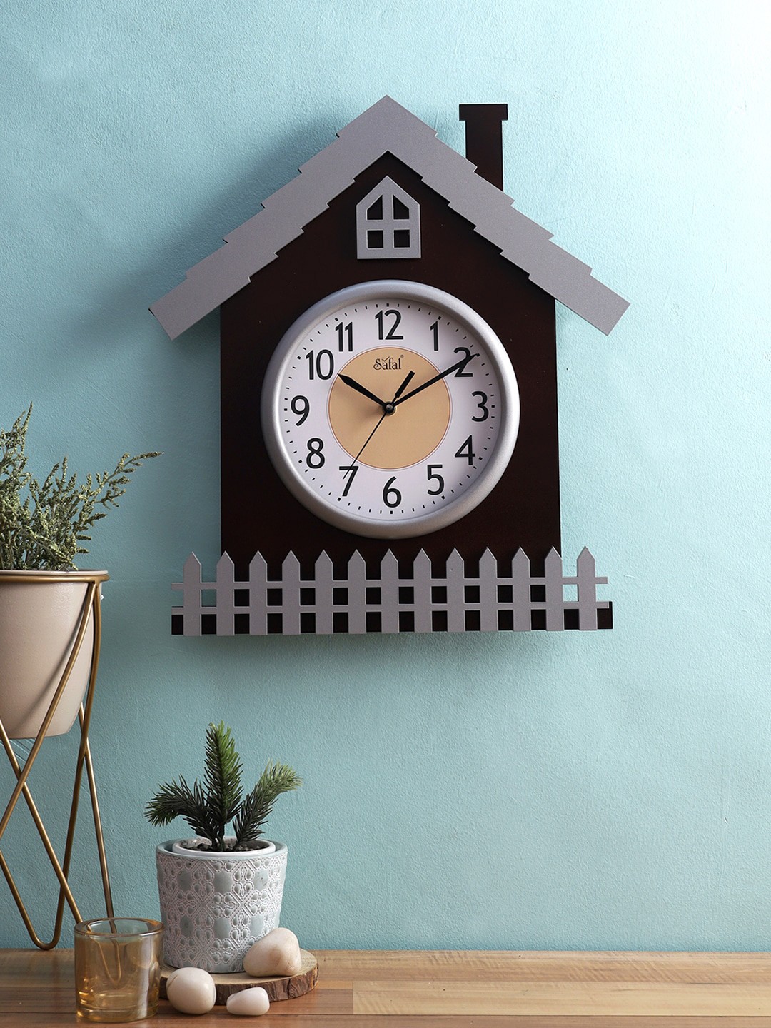 

Safal Brown & White Geometric Contemporary Wall Clock