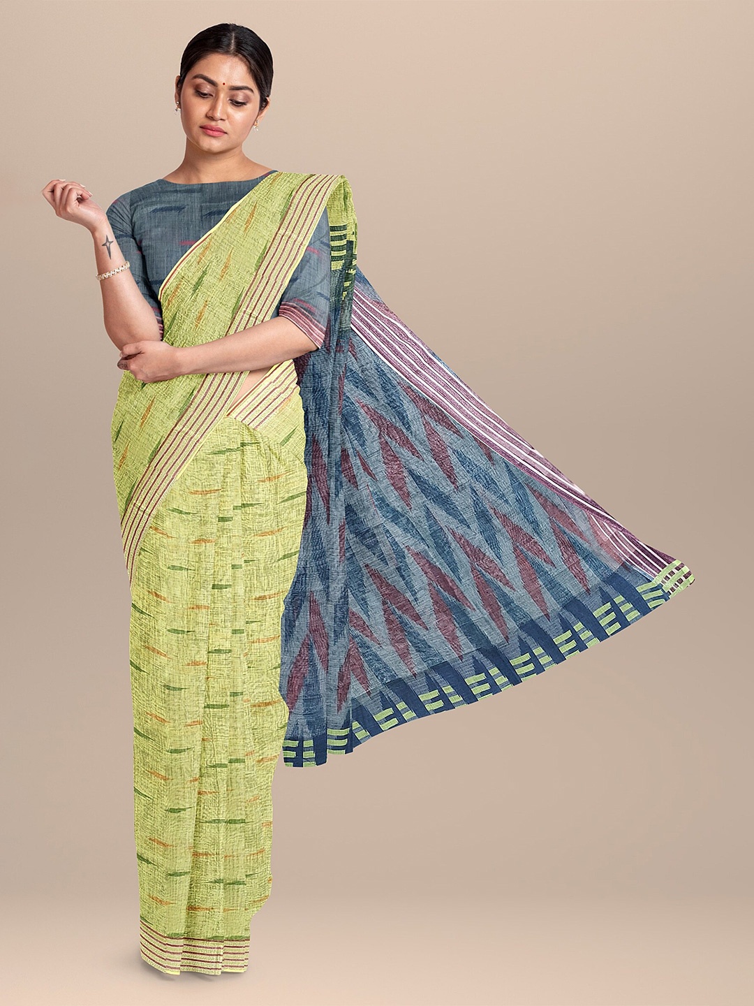 

The Chennai Silks Green & Blue Linen Blend Saree