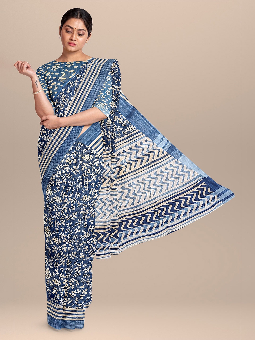 

The Chennai Silks Blue & Cream-Coloured Floral Zari Linen Blend Fusion Saree