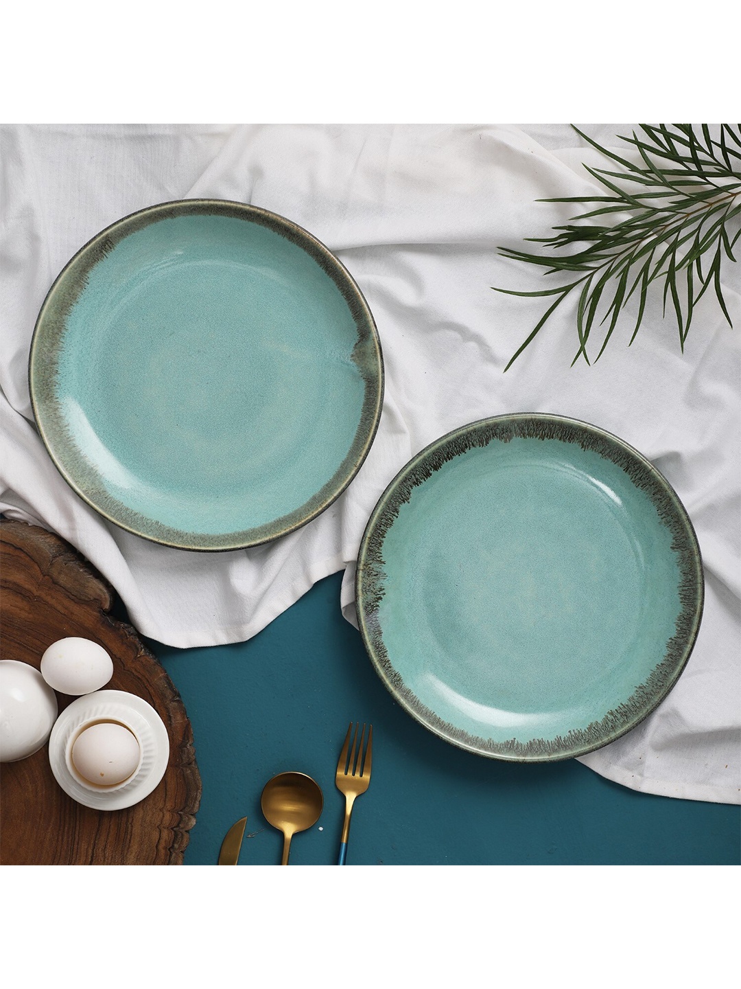

The Decor Mart Set Of 2 Green Printed Dishwasher safe Ceramic Matte Plates