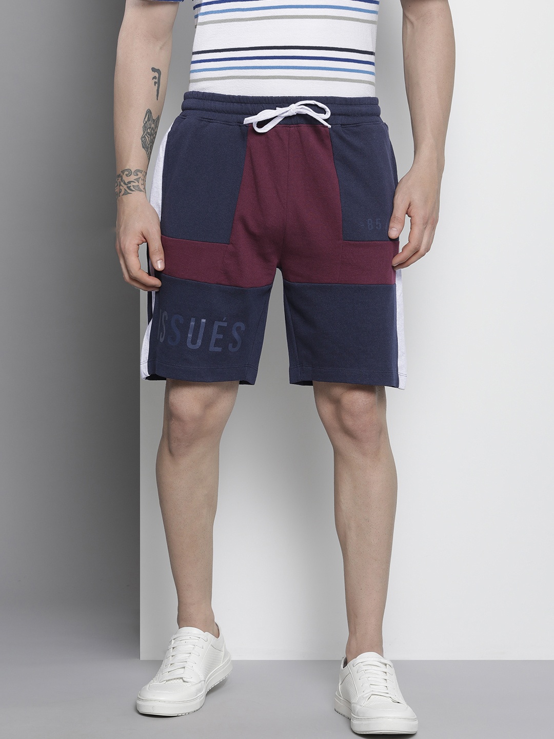 

The Indian Garage Co Men Navy Blue & Maroon Colourblocked Shorts