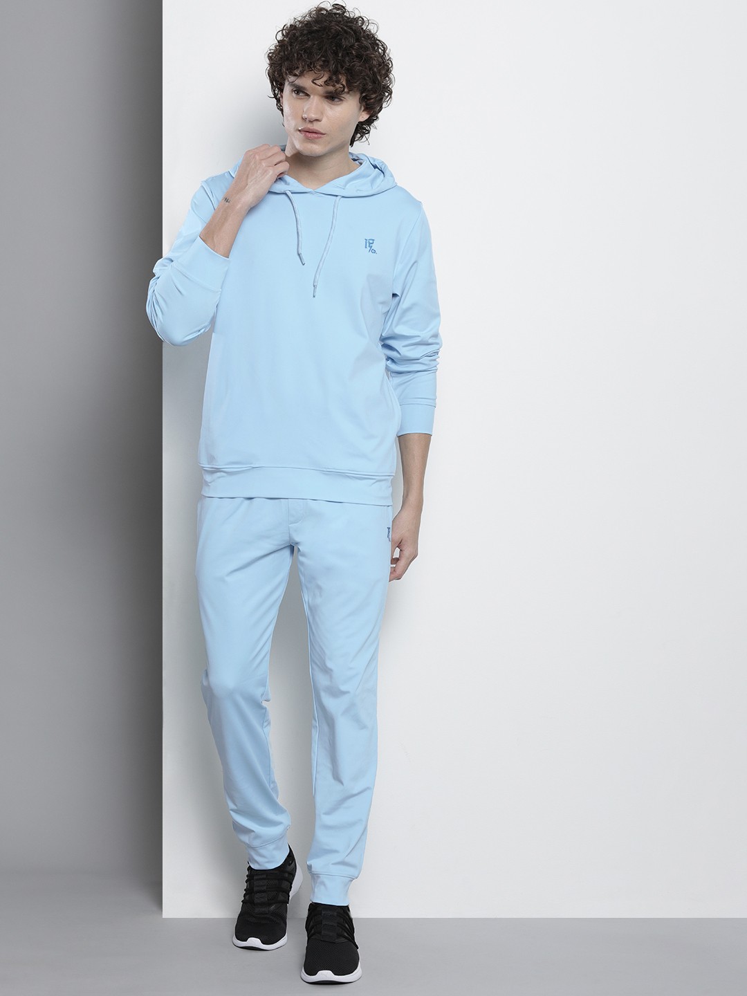 

The Indian Garage Co Men Solid Tracksuit, Blue