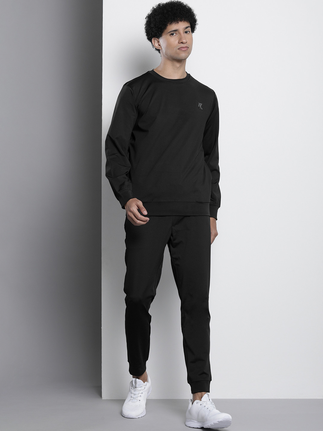 

The Indian Garage Co Men Crew Neck Sweatshirt & Jogger Co-Ord Set, Black