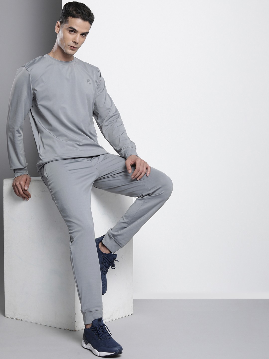 

The Indian Garage Co Men Crew Neck Sweatshirt & Jogger Co-Ord Set, Grey