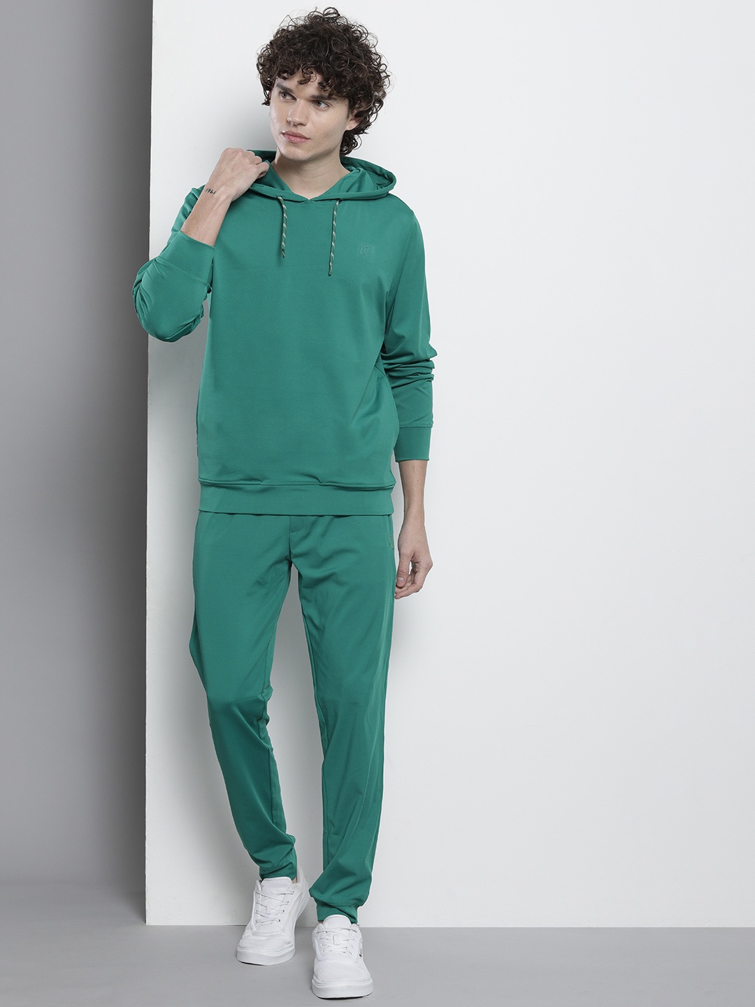 

The Indian Garage Co Men Solid Track Suit, Green