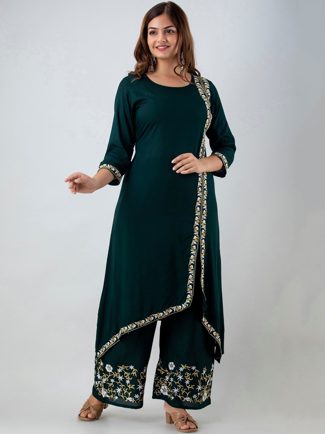 

KALINI Women Green Ethnic Motifs Embroidered Panelled Thread Work Kurta with Trousers